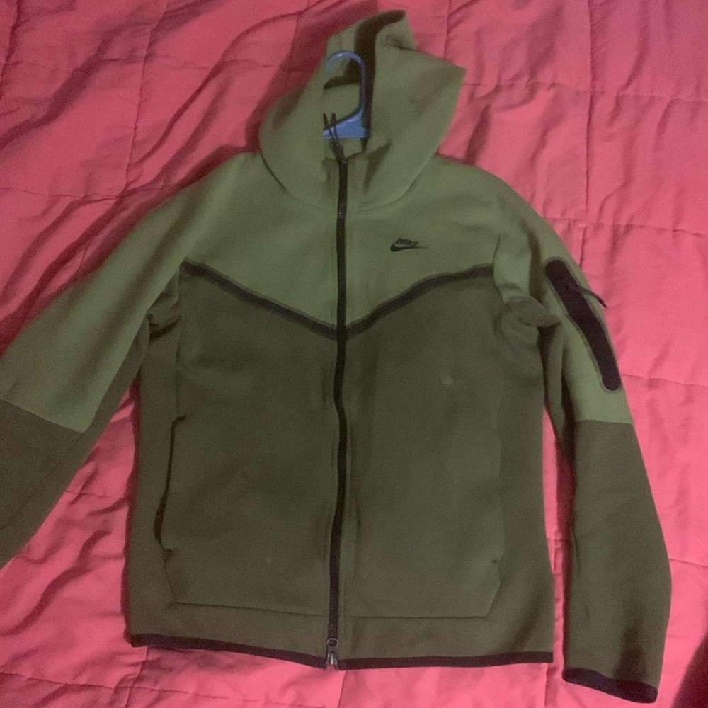 Green Nike tech rare now discontinued little stains